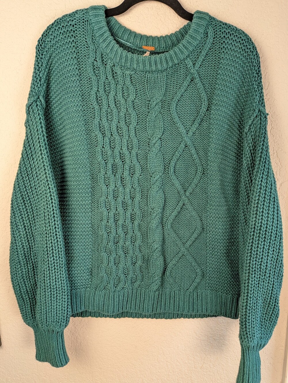 Free People Chunky Cable Knit Sweater XS Rich Teal Color Drop Shoulders Cozy